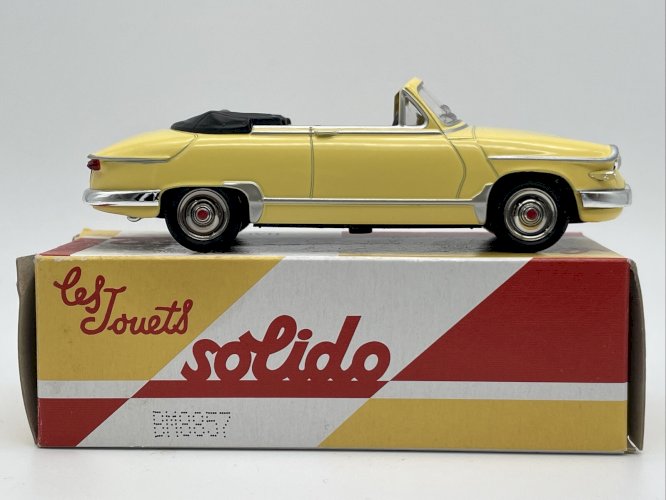  Panhard PL 17 Cabriolet (1961) 1/43 Solido