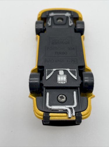 Porsche 934 Whittington 1/43 Solido