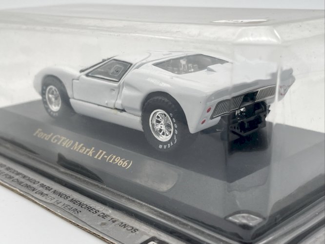  Ford GT40 Mark II (1966) 1/43