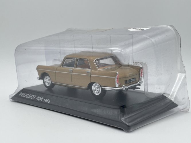  Peugeot 404 (1965) 1/43 Norev
