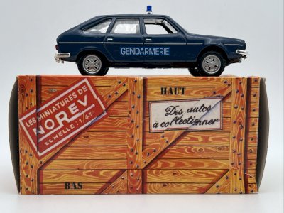 Renault 30 1977  Gendarmerie 1/43 Norev
