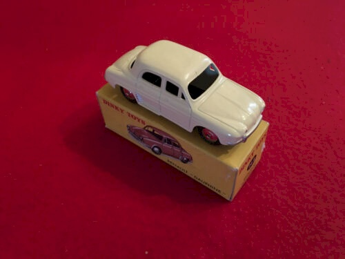 Dinky Toys 24E – Renault Dauphine Miniature, état VNMINT (Very Nice Mint), Occasion
