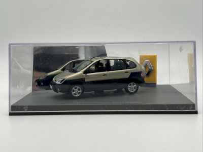 Renault Scénic RX4 Eagle 1/43 Universal Hobbies