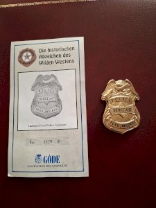 (Reproduction) Insigne de sergent de police de Peru Indiana Etats-Unis Göde