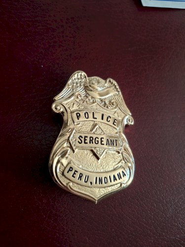 (Reproduction) Insigne de sergent de police de Peru Indiana Etats-Unis Göde