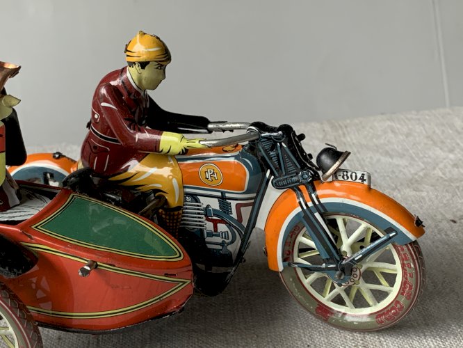 Reproduction jouet moto side car métal peint