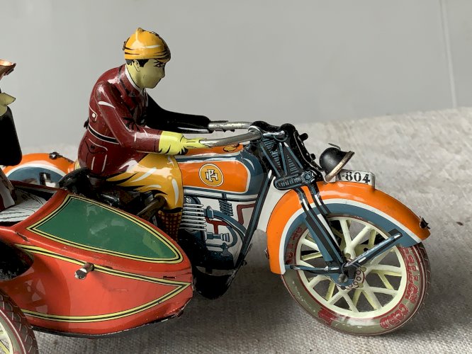 Reproduction jouet moto side car métal peint
