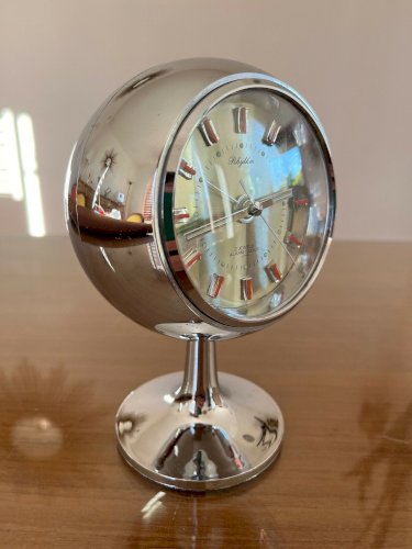 REVEIL MECANIQUE  RHYTHM JAPON N°51129, PIED TULIPE CHROME ANNEES 70 VINTAGE 