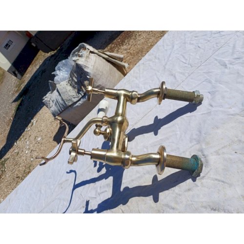 Robinet Ancien de Baignoire en Bronze