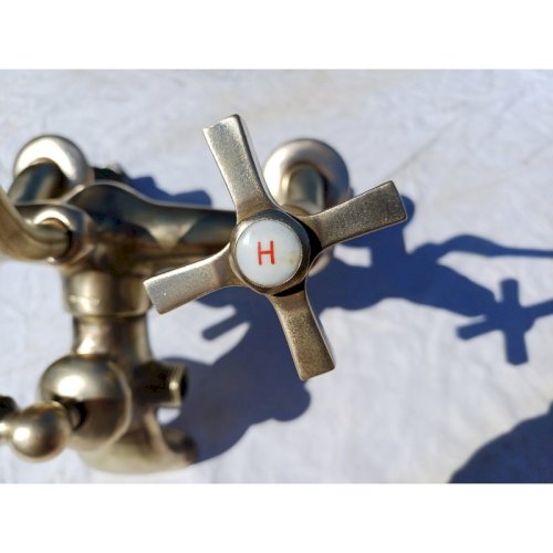 Robinet Ancien de Baignoire en Bronze