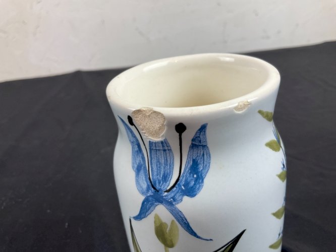 Roger CAPRON - Vase en céramique décor bleuets   - 1950-60