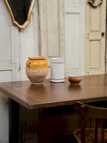 Romy, la grande table à manger en bois massif N°490