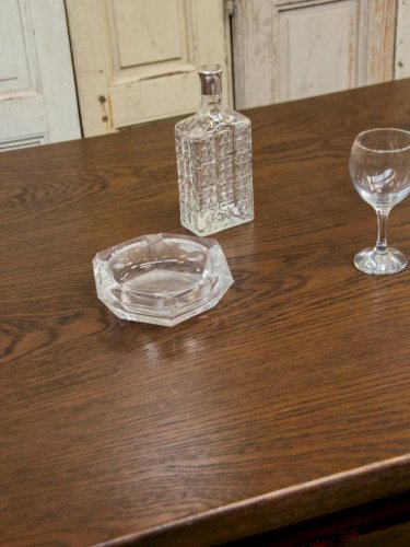 Romy, la grande table à manger en bois massif N°490