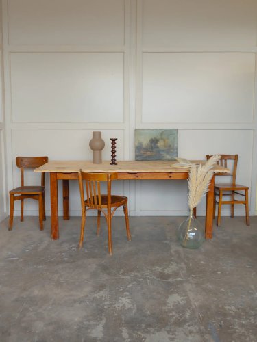 Romy, la grande table à manger en bois N°591