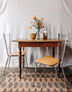 Romy, the light wood dining table No. 594