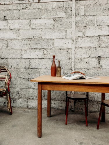 Romy, la table à manger en bois N°237