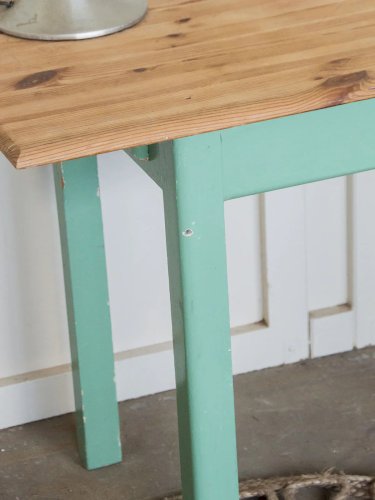 Romy, la table à manger en bois N°261