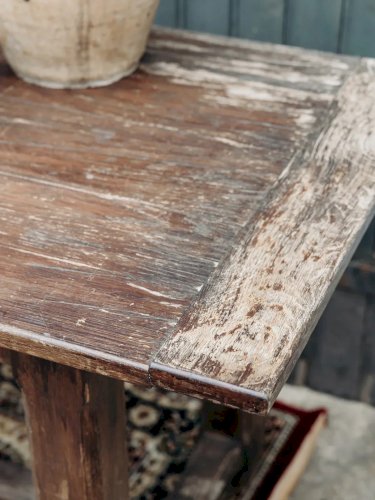 Romy, la table à manger en bois N°267