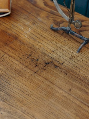 Romy, la table à manger en bois N°318