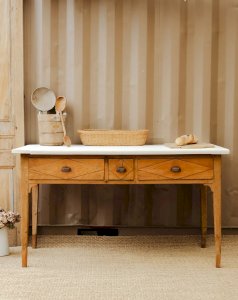 Romy, the wooden dining table No. 395