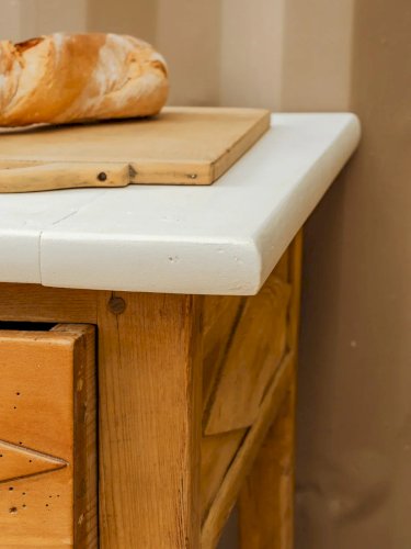 Romy, la table à manger en bois N°395