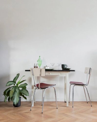 Romy, la table à manger en bois N°405