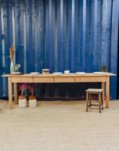 Romy, la table à manger en bois N°457