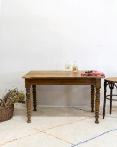 Romy, the wooden dining table No. 527