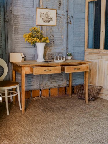 Romy, la table à manger en bois N°589