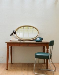 Romy, the painted wooden dining table No. 475