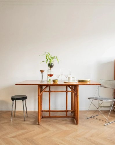 Romy, la table à manger modulable en bois N°436