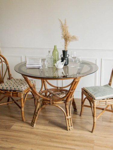 Romy, la table à manger ronde en rotin N°389
