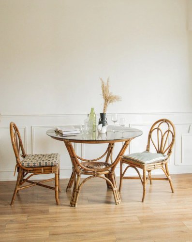 Romy, la table à manger ronde en rotin N°389
