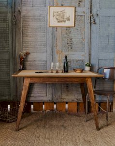 Romy, la table basse en bois foncé N°618