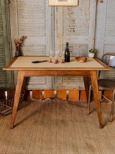 Romy, la table basse en bois foncé N°618