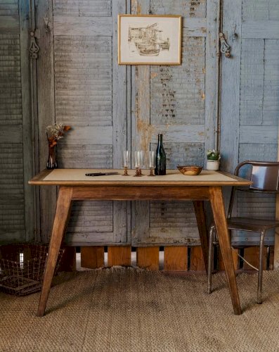 Romy, la table basse en bois foncé N°618