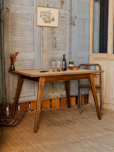 Romy, la table basse en bois foncé N°618