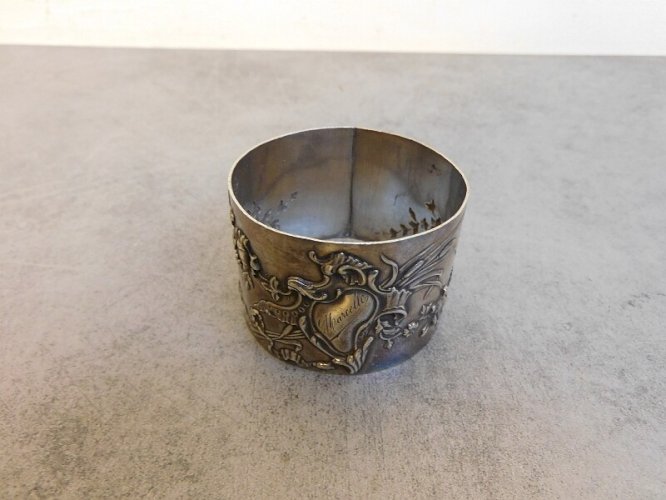 ROND DE SERVIETTE EN ARGENT MASSIF "MARCELLE" DE 39.2 GRAMMES