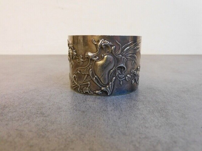 ROND DE SERVIETTE EN ARGENT MASSIF "MARCELLE" DE 39.2 GRAMMES