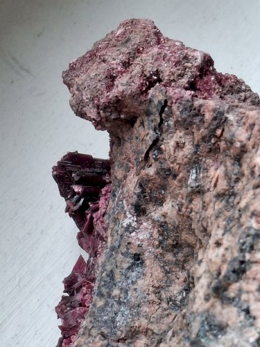 Rosélite du Maroc beau spécimen de 258 grammes