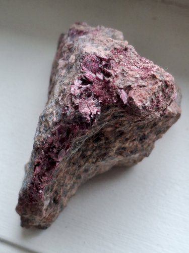 Rosélite du Maroc beau spécimen de 258 grammes