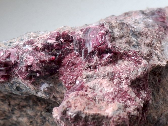 Rosélite du Maroc beau spécimen de 258 grammes