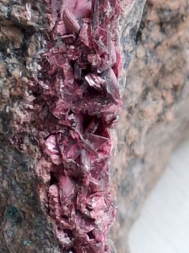 Rosélite du Maroc beau spécimen de 258 grammes