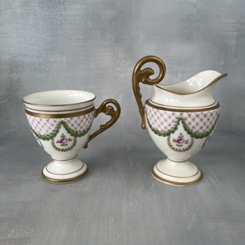 ROVINA Epinal tasse & pot à lait porcelaine décor guirlande verte fleur rose