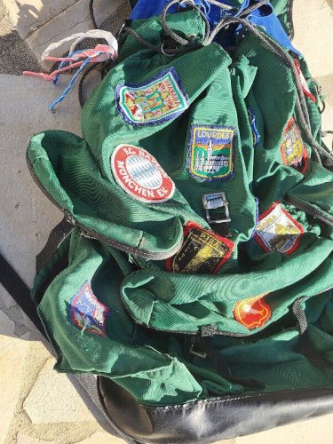 SAC A DOS DE VOYAGE AVEC ECUSSONS