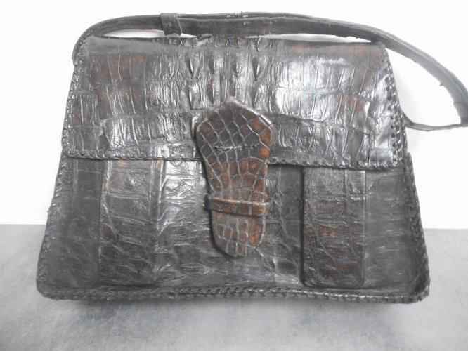 SAC A MAIN NOIR VINTAGE EN CUIR DE CROCODILE
