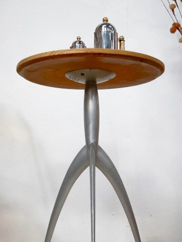 Sacha, le guéridon en chêne et aluminium N°19