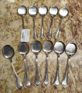 SAINT MEDARD Lot of 11 ICE CREAM SPOONS Silver Metal Silverware 9VitC 19/12