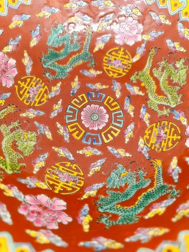 saladier en porcelaine datant du milieu du 20eme siecle reproduction  de lepoque Ming en bon etat