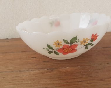 ORANGE FLOWER SALAD BOWL ARCOPAL FRANCE 5774